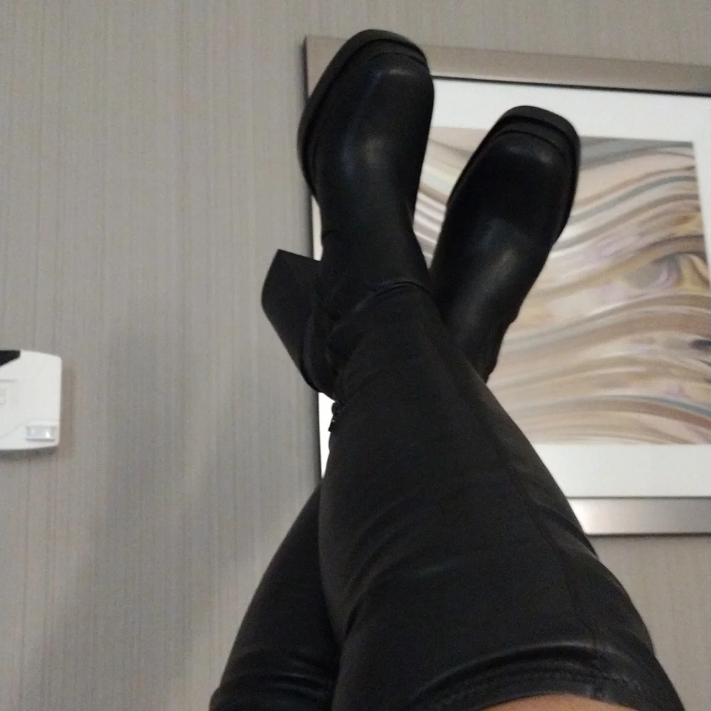 NWB Sleek Black Over the Knee Platform Boots